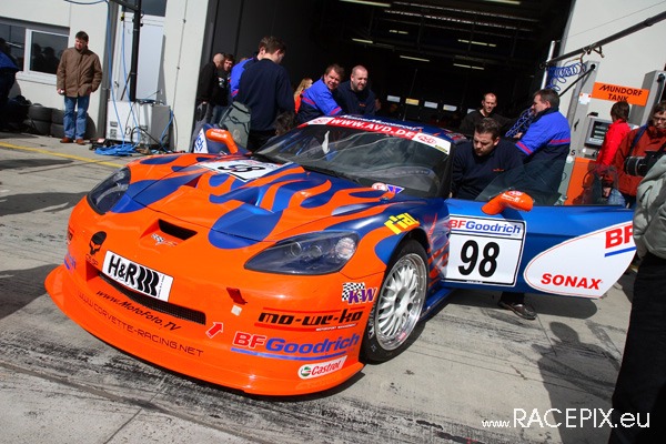 VLN 12-04-2008 01 Training Fahrerlager 143