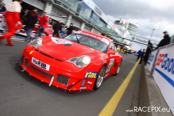 VLN 12-04-2008 01 Training Fahrerlager 144