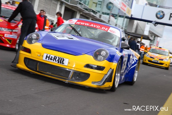 VLN 12-04-2008 01 Training Fahrerlager 146