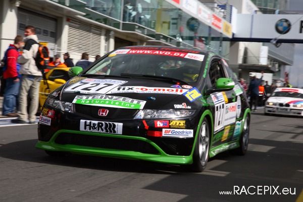 VLN 12-04-2008 01 Training Fahrerlager 151