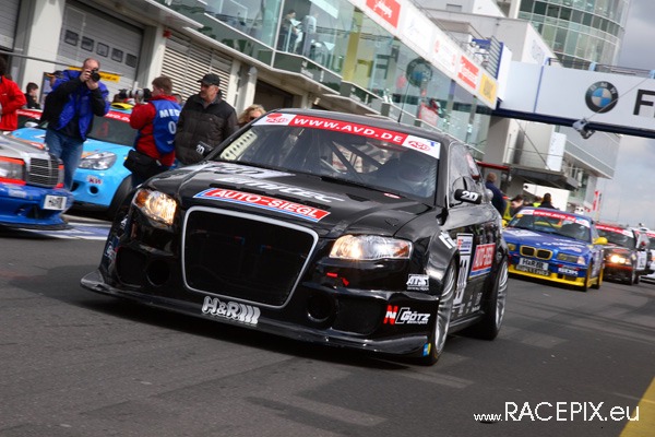 VLN 12-04-2008 01 Training Fahrerlager 153