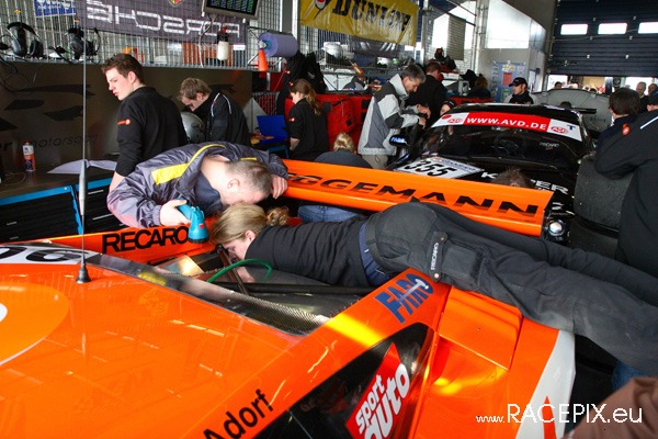 VLN 12-04-2008 01 Training Fahrerlager 160