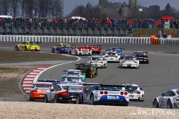 VLN 12-04-2008 02 Start + NGK-Schikane 005