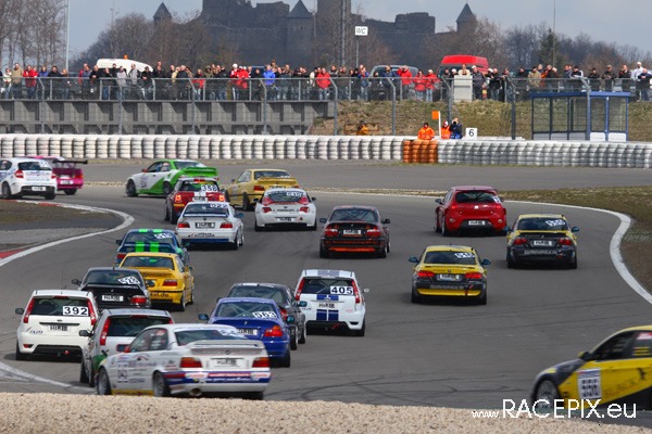 VLN 12-04-2008 02 Start + NGK-Schikane 019