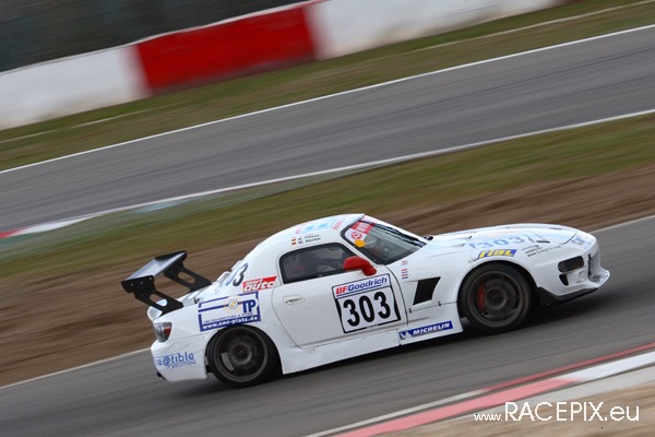 VLN 12-04-2008 02 Start + NGK-Schikane 058