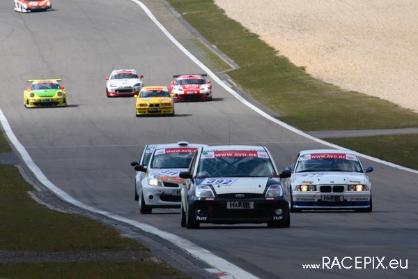 VLN 12-04-2008 02 Start + NGK-Schikane 063
