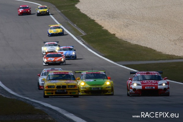 VLN 12-04-2008 02 Start + NGK-Schikane 064