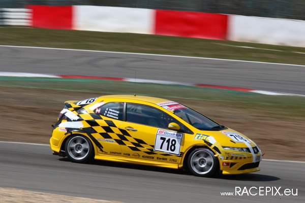 VLN 12-04-2008 02 Start + NGK-Schikane 079