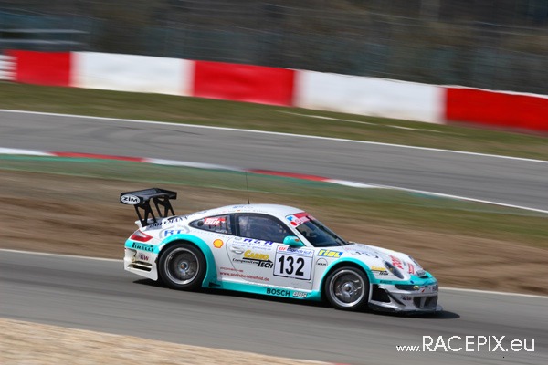 VLN 12-04-2008 02 Start + NGK-Schikane 080