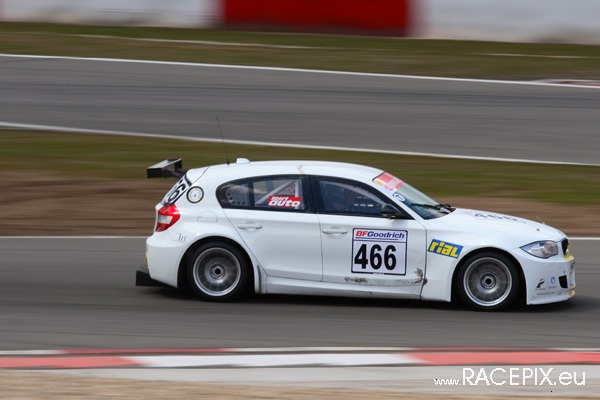 VLN 12-04-2008 02 Start + NGK-Schikane 086