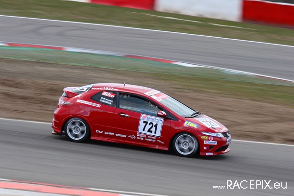 VLN 12-04-2008 02 Start + NGK-Schikane 091