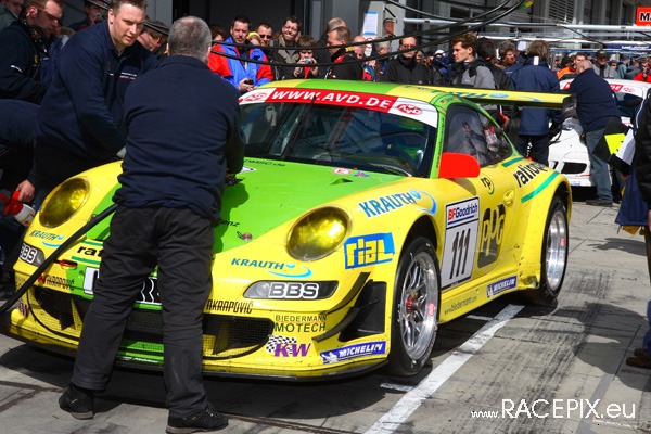 VLN 12-04-2008 04 Rennen Fahrerlager 23