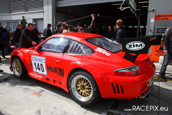 VLN 12-04-2008 04 Rennen Fahrerlager 26