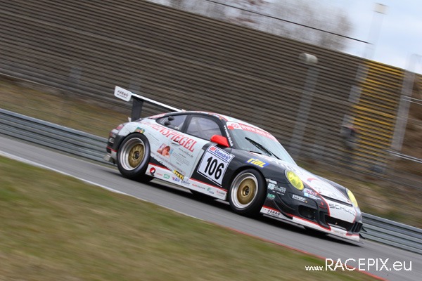 VLN 12-04-2008 06 Rennen Kurzanbindung + Zieleinlauf 02