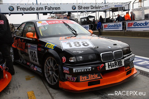 VLN 26-04-2008 01 Training Fahrerlager 057