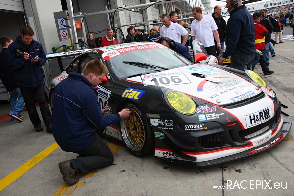 VLN 26-04-2008 01 Training Fahrerlager 078