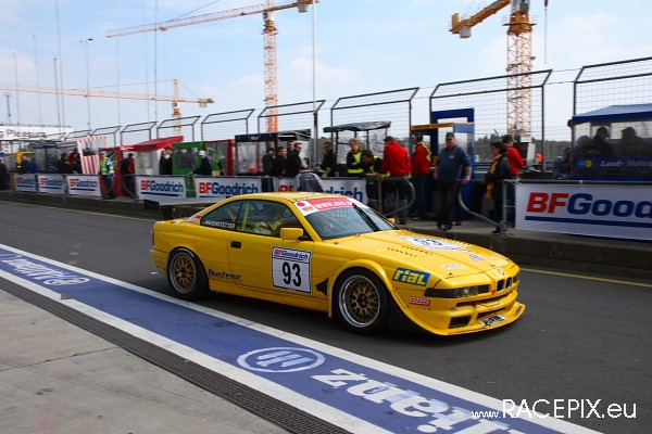 VLN 26-04-2008 03 Boxenstops 01