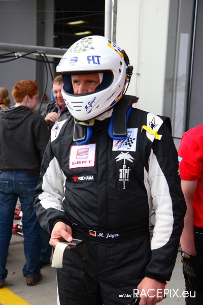 VLN 26-04-2008 03 Boxenstops 08