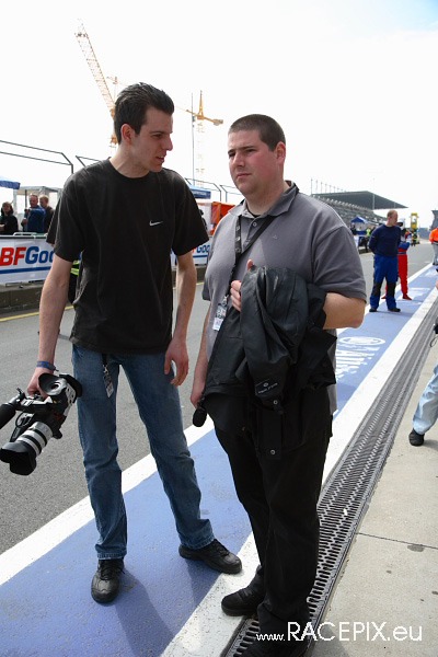 VLN 26-04-2008 03 Boxenstops 09