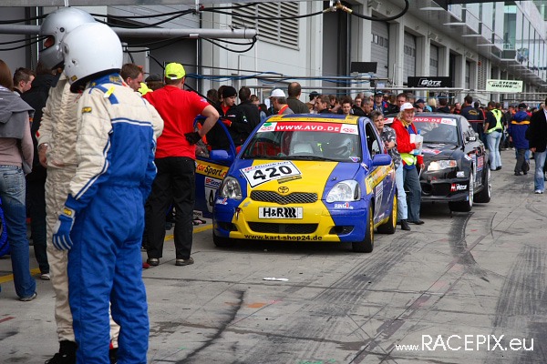 VLN 26-04-2008 03 Boxenstops 20