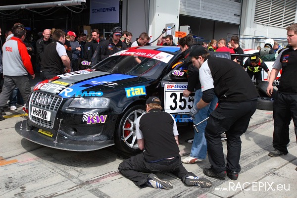 VLN 26-04-2008 03 Boxenstops 39