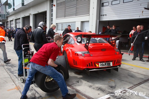 VLN 26-04-2008 03 Boxenstops 42