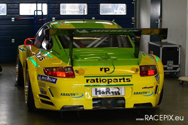 VLN 26-04-2008 06 Rennende+Siegerehrung 01