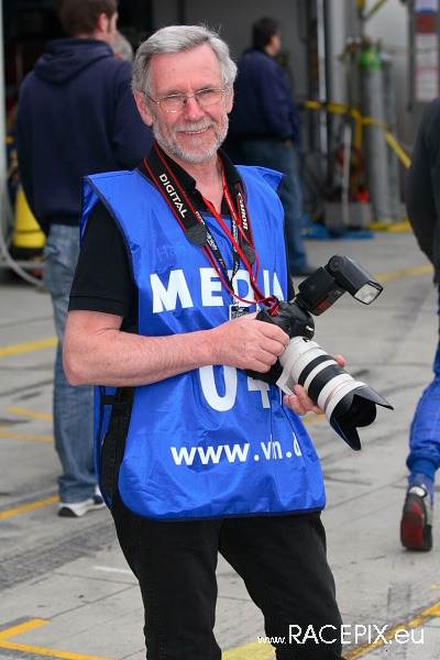 VLN 26-04-2008 06 Rennende+Siegerehrung 02