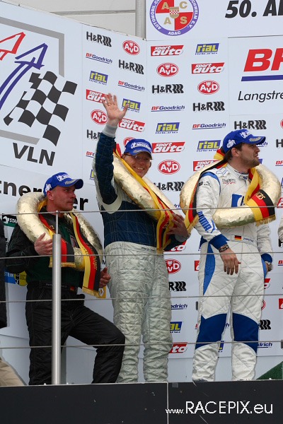 VLN 26-04-2008 06 Rennende+Siegerehrung 26