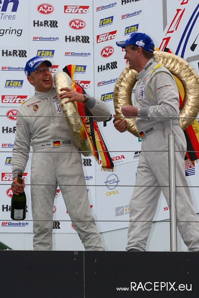 VLN 26-04-2008 06 Rennende+Siegerehrung 39