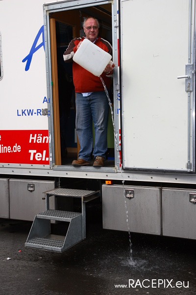 VLN 26-04-2008 06 Rennende+Siegerehrung 42