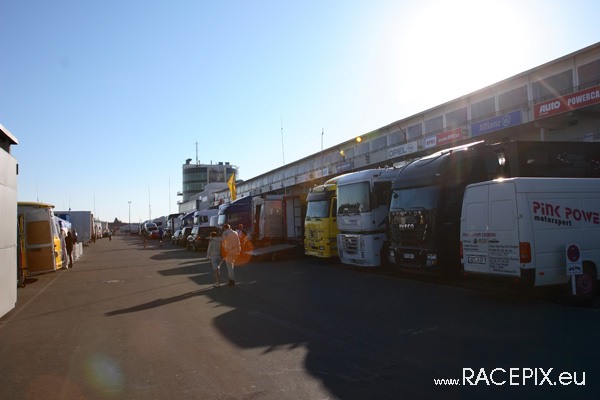 VLN 10-05-2008 01 Training Fahrerlager 001
