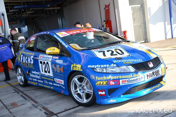 VLN 10-05-2008 01 Training Fahrerlager 020