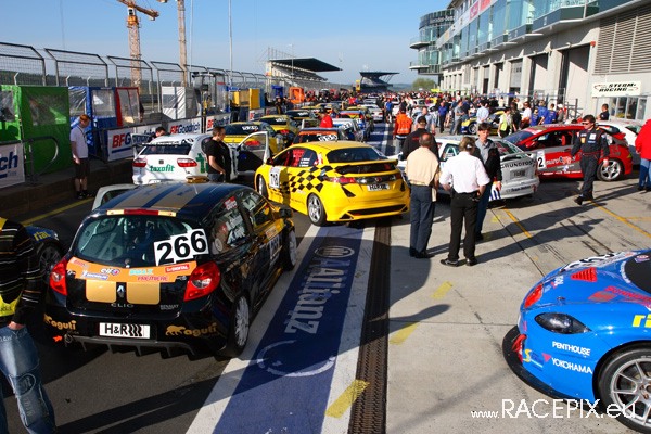 VLN 10-05-2008 01 Training Fahrerlager 028