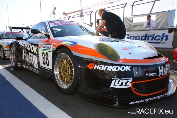 VLN 10-05-2008 01 Training Fahrerlager 034