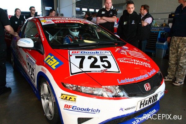 VLN 10-05-2008 01 Training Fahrerlager 035