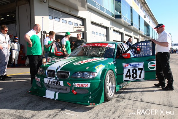 VLN 10-05-2008 01 Training Fahrerlager 039