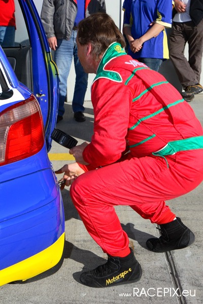 VLN 10-05-2008 01 Training Fahrerlager 052
