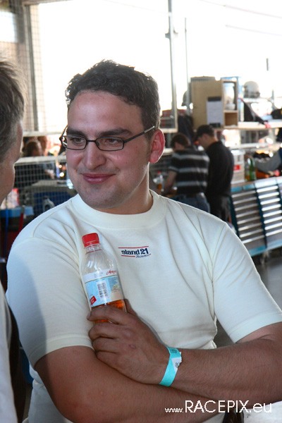 VLN 10-05-2008 01 Training Fahrerlager 058