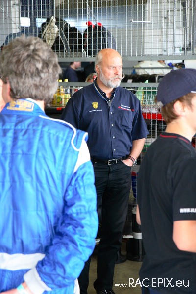 VLN 10-05-2008 01 Training Fahrerlager 094