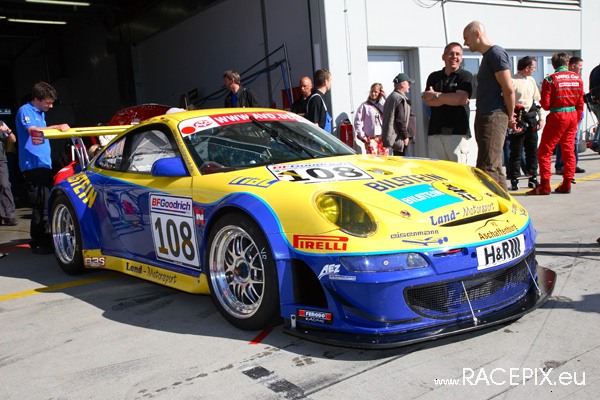 VLN 10-05-2008 01 Training Fahrerlager 096