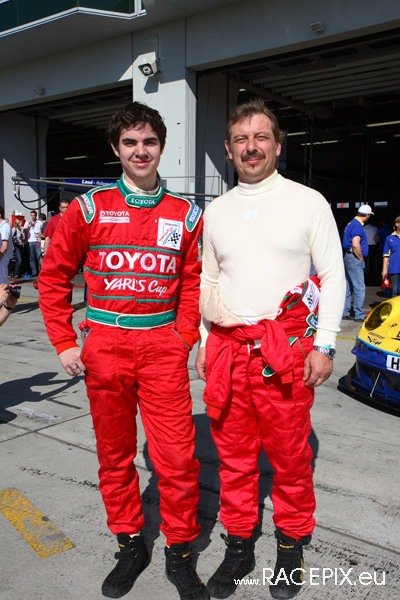 VLN 10-05-2008 01 Training Fahrerlager 105