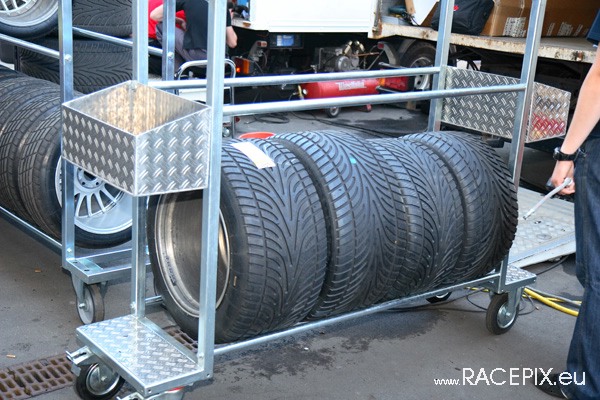 VLN 10-05-2008 01 Training Fahrerlager 115