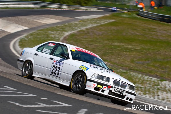 VLN 10-05-2008 04 Karussell aussen 099