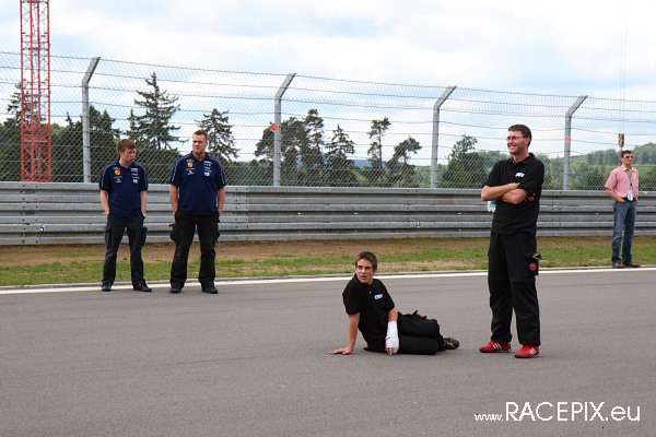 VLN-05 2008-06-21 02  Start Mercdes-Arena IMG_0473