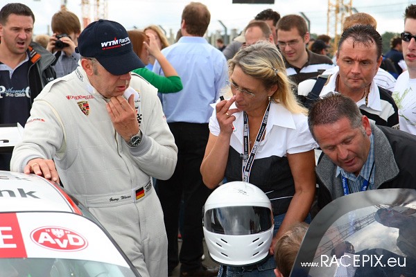 VLN-05 2008-06-21 02  Start Mercdes-Arena IMG_0500