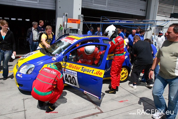 VLN-05 2008-06-21 03 Boxenstops IMG_0953