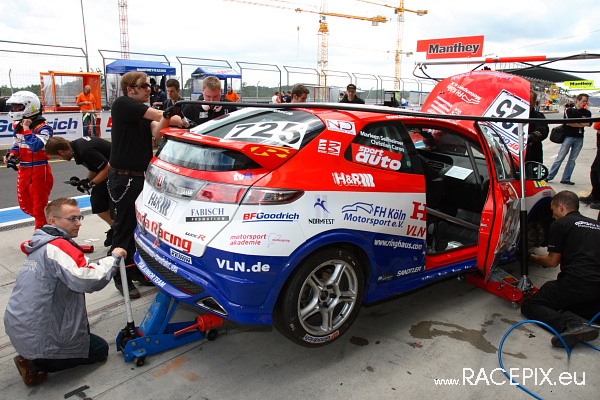 VLN-05 2008-06-21 03 Boxenstops IMG_1075