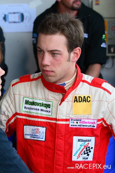 VLN-07 2008-07-19 07 Boxengasse + Siegerehrung IMG_2116