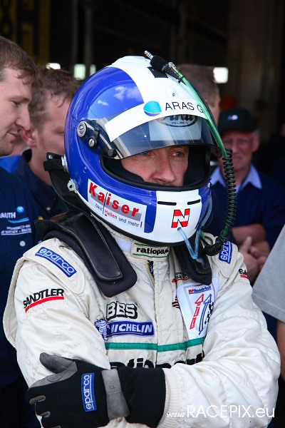 VLN-07 2008-07-19 07 Boxengasse + Siegerehrung IMG_2136